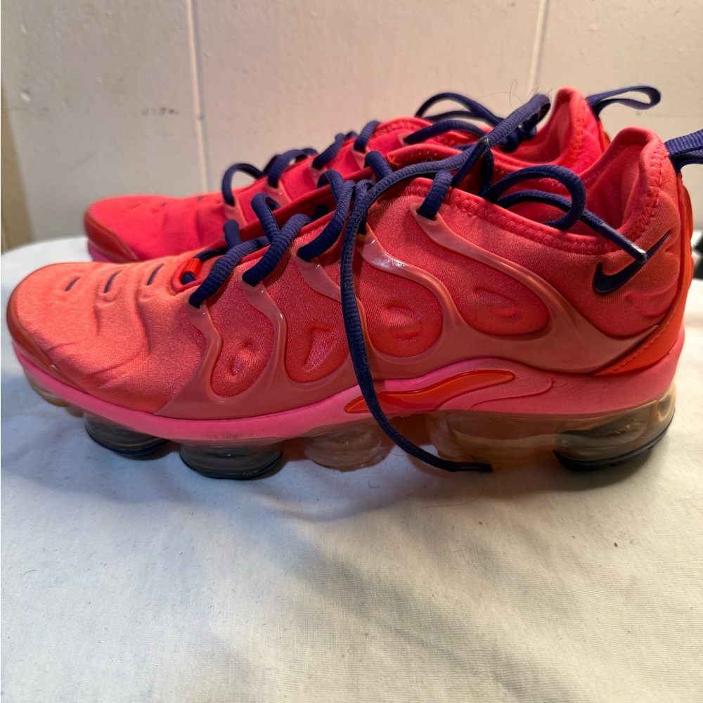 Nike Pink and Purple Sneakers with Cushioned Midsole